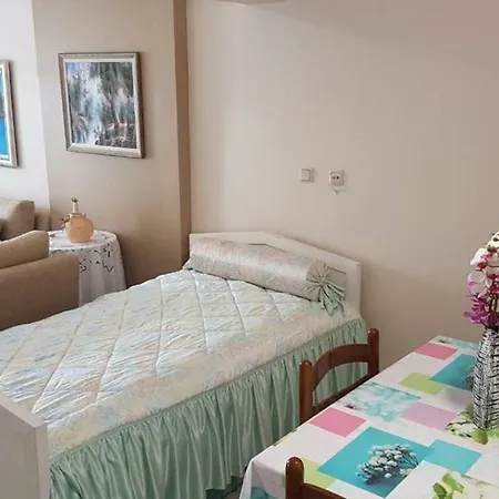 Maria's Garden House Flogita
