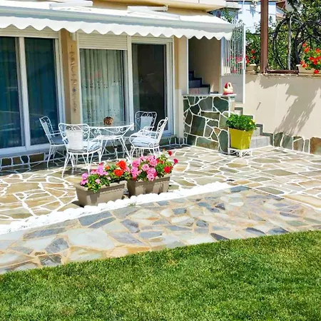 Maria's Garden House